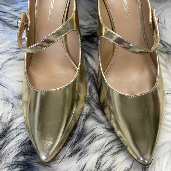 Via Spiga Gold Pump Strap Leather Pointed Heels - Picture 4 of 6